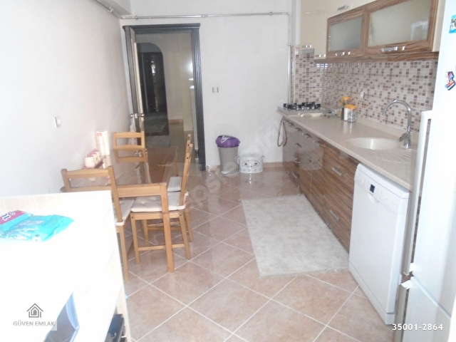 Guven Emlak Tan Gunesevlerde Asansorlu 3 1 Satilik Daire 35001 2864 Hurriyet Emlak