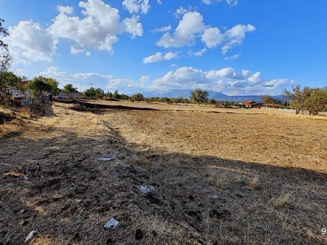 Tavas Yaka (Bağlar)da Satılık 1500 m2 İmar Alanı İçinde Tarla - Görsel 8