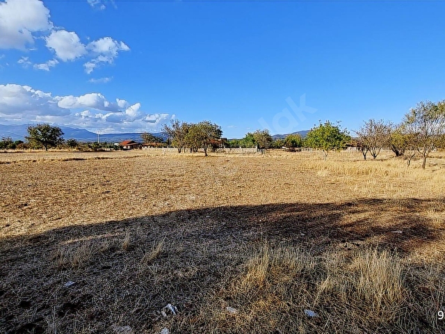 Tavas Yaka (Bağlar)da Satılık 1500 m2 İmar Alanı İçinde Tarla - Görsel 18