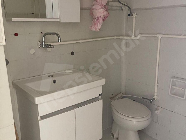 BAHÇEŞEHİR ÜNV. DOĞU KAMPÜSÜ KARŞI SOKAĞINDA KİRALIK 1+1 - Görsel 8
