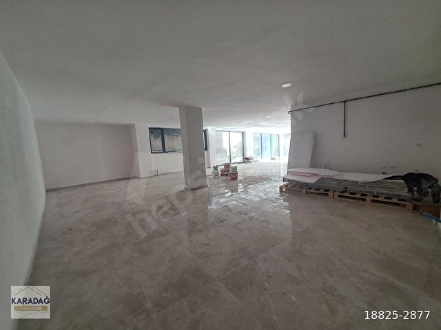Merkezi Konumda, 2 Katlı 450 m² Kiralık Geniş ve Çok Amaçlı Dükkan - Görsel 2
