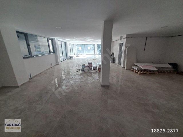 Merkezi Konumda, 2 Katlı 450 m² Kiralık Geniş ve Çok Amaçlı Dükkan - Görsel 3
