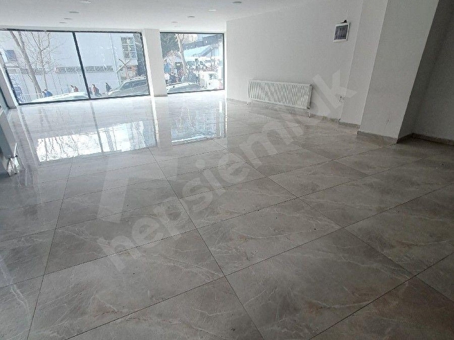 Merkezi Konumda, 2 Katlı 450 m² Kiralık Geniş ve Çok Amaçlı Dükkan - Görsel 8