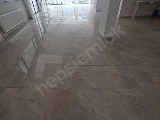 Merkezi Konumda, 2 Katlı 450 m² Kiralık Geniş ve Çok Amaçlı Dükkan - Görsel 17