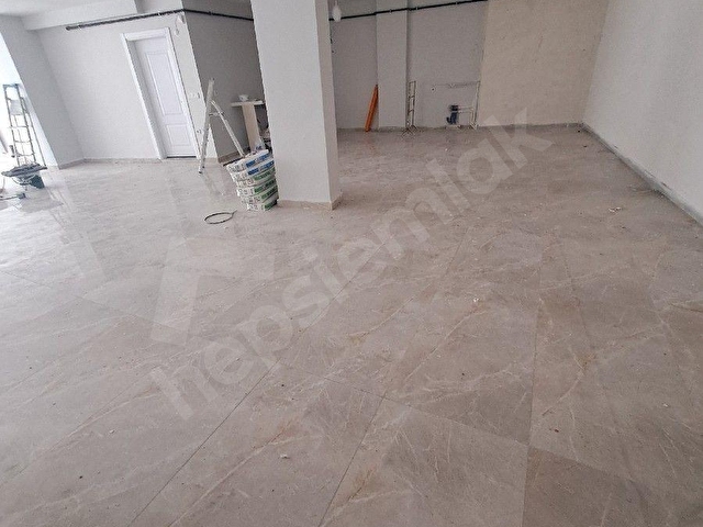 Merkezi Konumda, 2 Katlı 450 m² Kiralık Geniş ve Çok Amaçlı Dükkan - Görsel 25