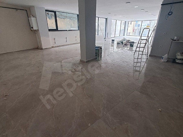 Merkezi Konumda, 2 Katlı 450 m² Kiralık Geniş ve Çok Amaçlı Dükkan - Görsel 26