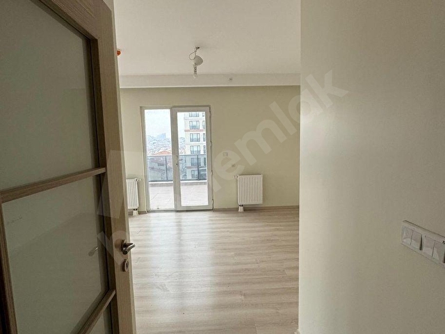 ÖMÜR İSTANBUL SİTE 27m TERASLI 9.KAT 2+1 145m² SATILIK BOŞ DAİRE - Görsel 12