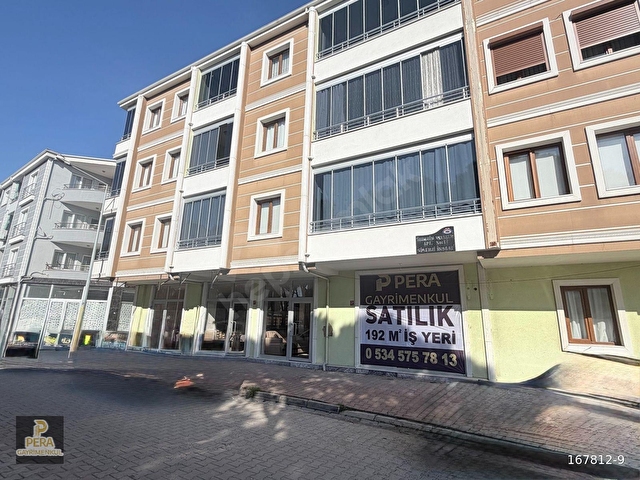 PERA GAYRİMENKULDEN ALTINOVA MERKEZDE SATILIK 192 M2 DÜKKAN