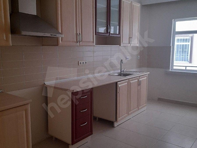 Aşağıeğlence merkezde 140mkare 3+1 Bağımsız Kiralık Daire - Görsel 4