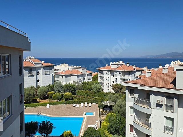 Kuşadası Marinada Kesintisiz Deniz Manzaralı 67m² Teraslı 5+2 - Görsel 2