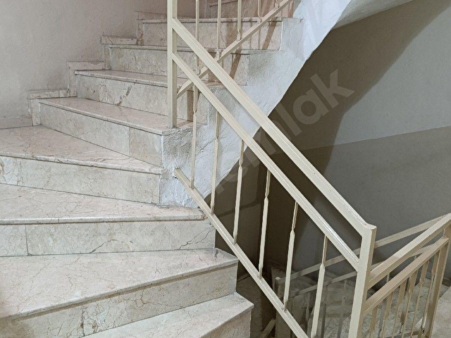 Manavkuyu Fatih Camisi Yakınında 3+1 125 M2 Doğal Gazlı Satılık Son kat Daire - Görsel 9