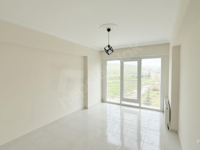 AİLE SİTESİNDE OTURMAYA HAZIR 3+1 ARAKAT DAİRE İSBAY EMLAKTA - Görsel 16