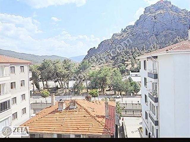 CUMHURİYET MAHALLESİ MUTLULUK APT.DA SATILIK 3+1 DAİRE - Görsel 15