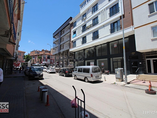 AKSARAY HAMİDİYE MAHALLESİNDE KİRALIK 350 M DÜKKAN - Görsel 4