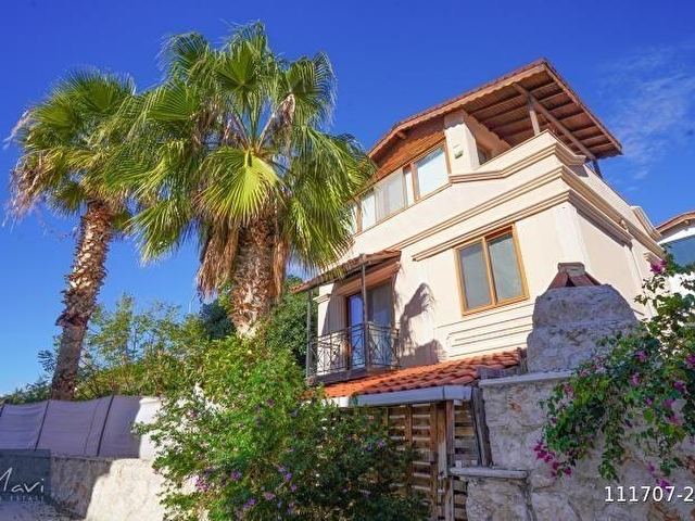 Kalkan, Kalamar yoluna yakın merkezi 3+1 müstakil villa satılık - Görsel 4