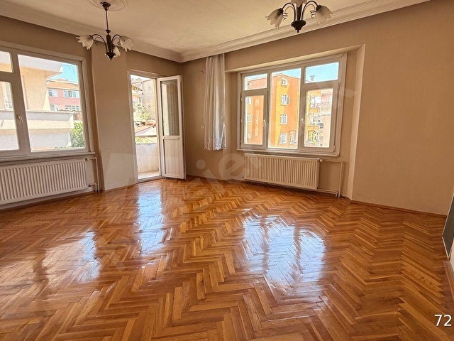 TAVUKÇUYOLUNDA SİTE İÇERİSİNDE GENİŞ 3+1 SATILIK DAİRE