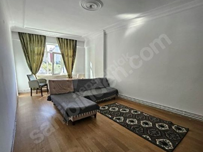 Vip Emlaktan Halide Edip Akar Caddesi Üzeri Satılık Daire