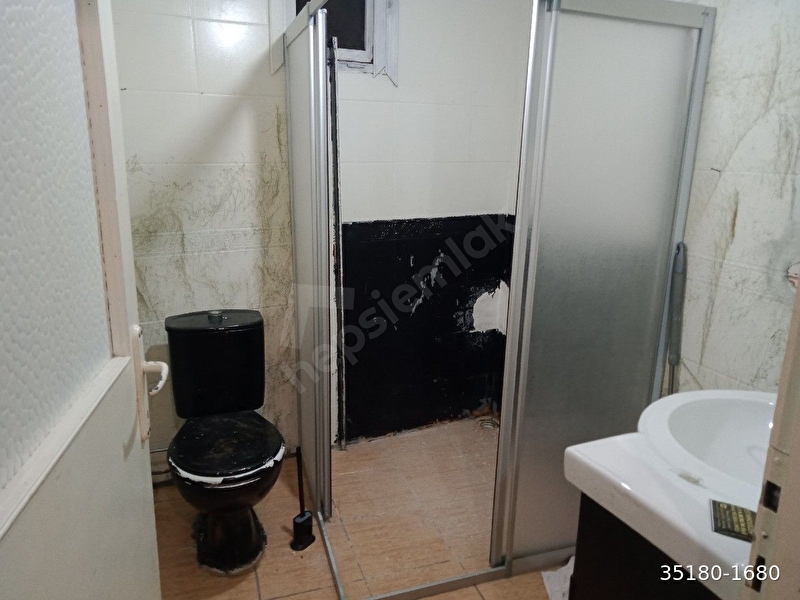 Vip Emlaktan Halide Edip Akar Caddesi Üzeri Satılık Daire