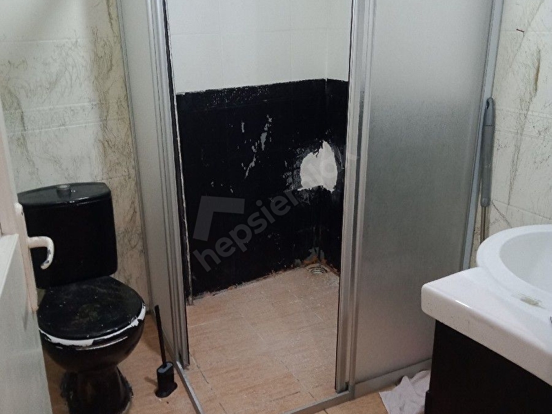 Vip Emlaktan Halide Edip Akar Caddesi Üzeri Satılık Daire