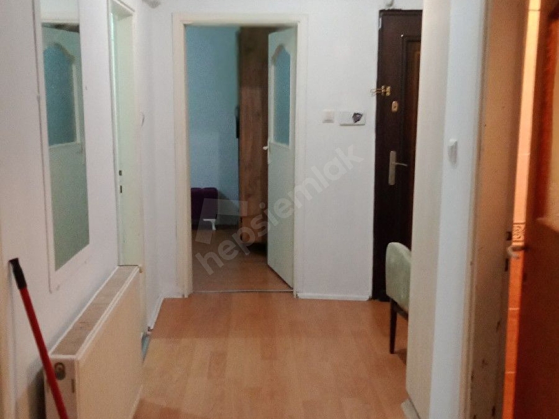 Vip Emlaktan Halide Edip Akar Caddesi Üzeri Satılık Daire