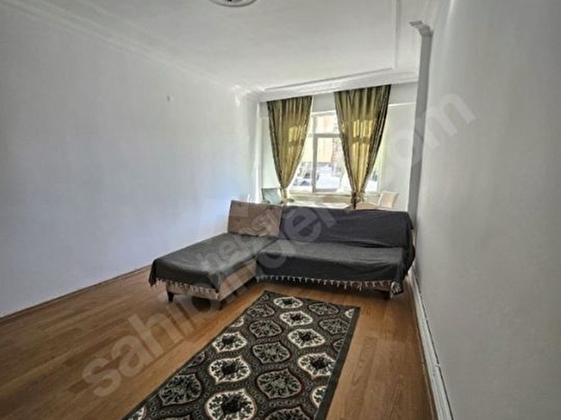 Vip Emlaktan Halide Edip Akar Caddesi Üzeri Satılık Daire