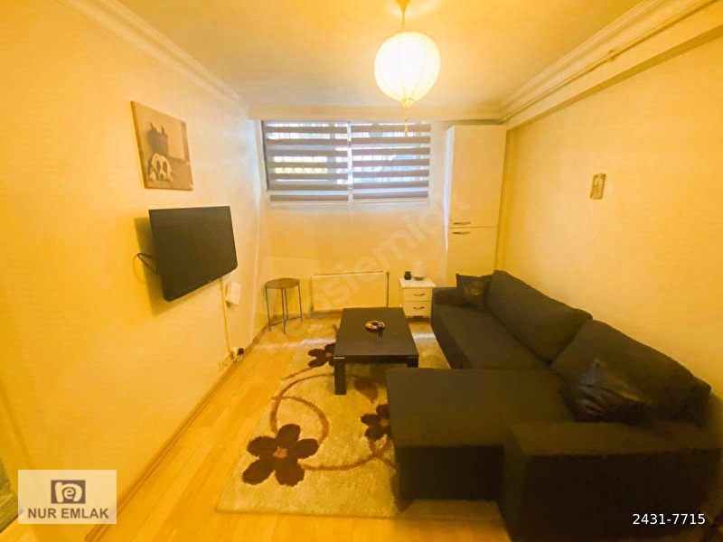 Şişli Merkezde Satılık 1+1 65 M2 Yeni Binada Yarı Zemin Daire