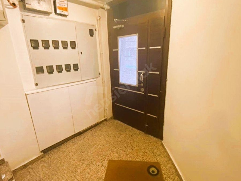 Şişli Merkezde Satılık 1+1 65 M2 Yeni Binada Yarı Zemin Daire