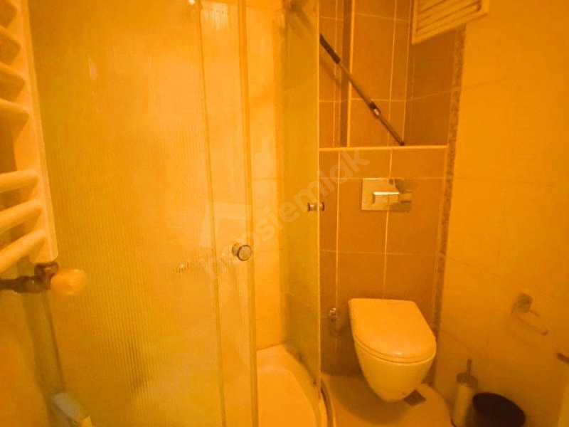 Şişli Merkezde Satılık 1+1 65 M2 Yeni Binada Yarı Zemin Daire