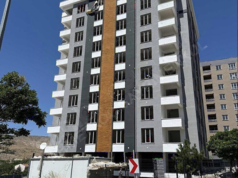 Ahmet koç gayrimenkul den erkilet te cadde üstü sıfır daireler