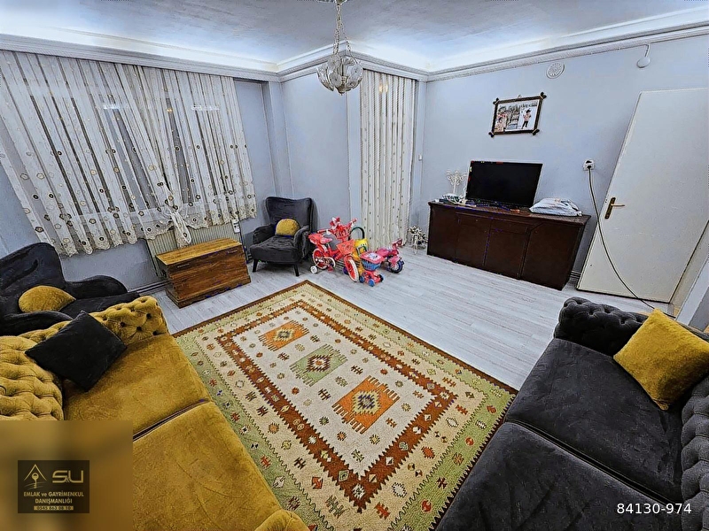 Su gayri̇menkulden leventte arakat 3+1 dai̇re