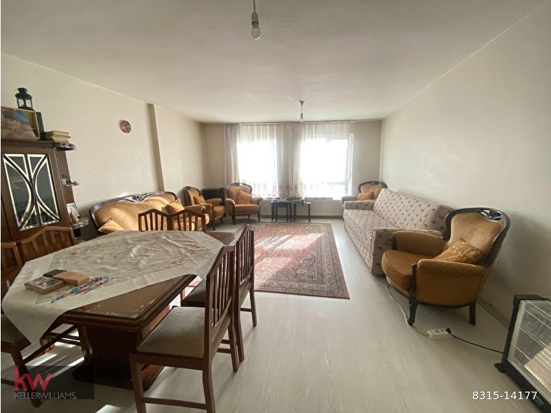 Yeni̇mahalle i̇vedi̇k caddesi̇ üzeri̇ firsat ara kat dai̇re