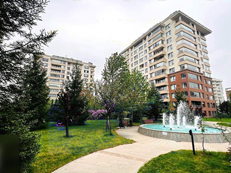 *boş* ege flora konutlari eşsi̇z vadi̇ manzara balkon satilik 3+1