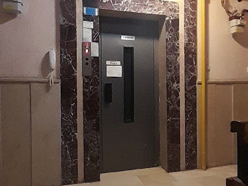 Etli̇k şehi̇r hastanesi̇ antares avm yakini asansörlü balkonlu satilik dai̇re