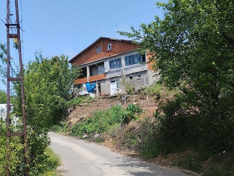 Zonguldak kozlu askeri̇ tepe mh satilik tapulu ve i̇marli ev ve arsa kat karşiliğinda