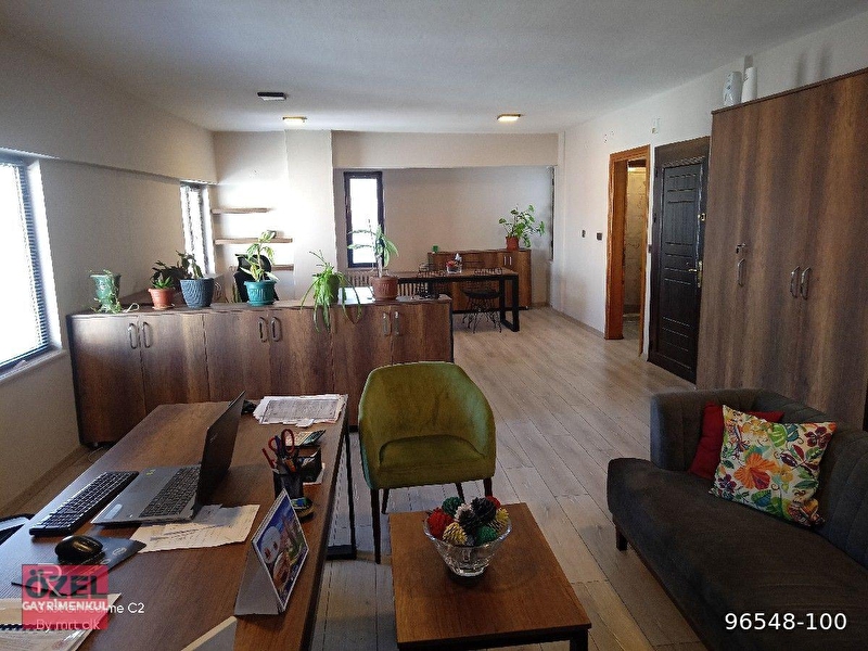 Ki̇ralik büro,ofi̇s 6.000 tl