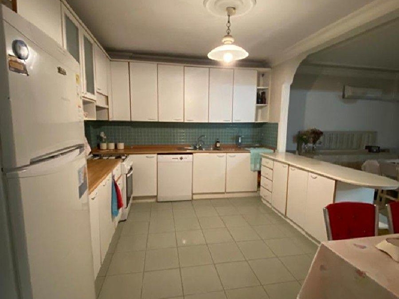 Deni̇zli̇ i̇sti̇klal caddesi̇nde satilik 3+1 dai̇re