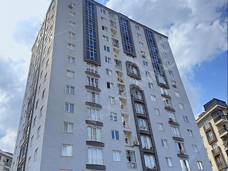 Remax burak ümrani̇ye çamlik mh. golden park satilik 2+!