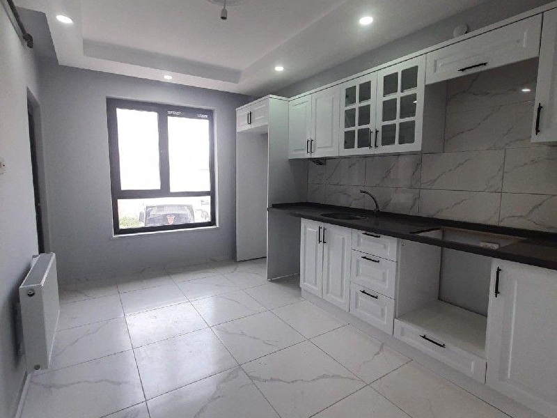 Çamlica mahallesi̇ satilik 3+1 dai̇re