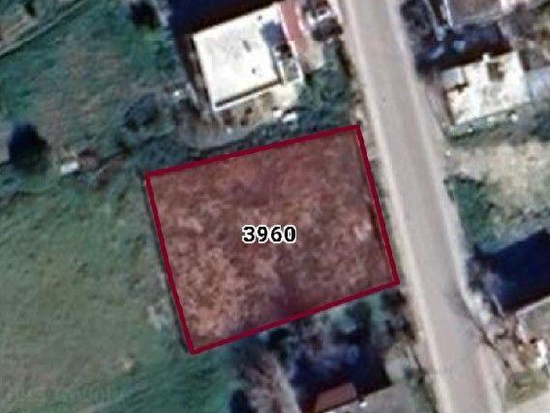 Arsuz karaağaç cumhuri̇yet mahallesi̇'nde ana yola sifir satilik 913 m2 konut ve ti̇cari̇ i̇marli
