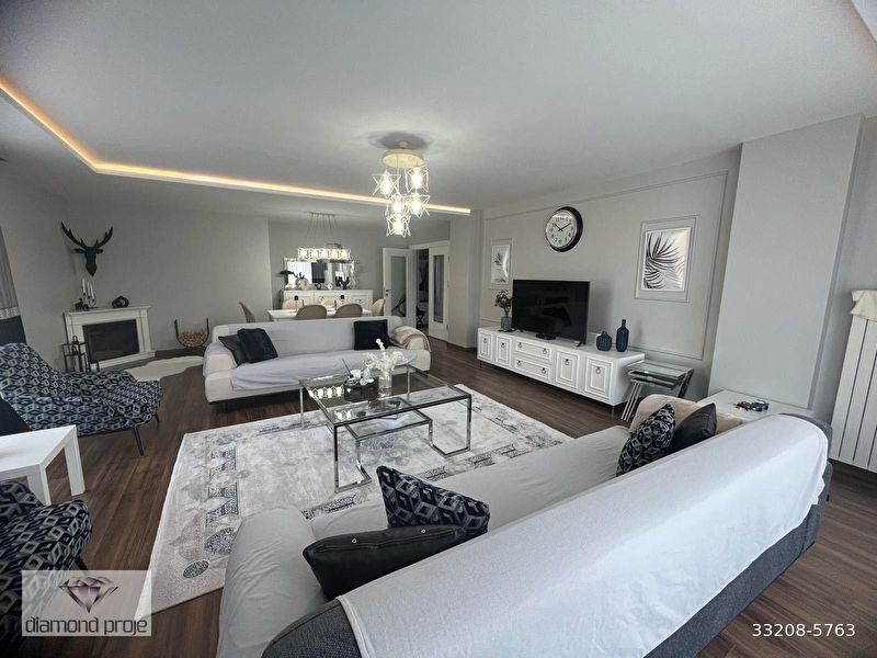 Di̇amond dan sariyer maden de presti̇jli̇ si̇tede 270 m2 4+1 dubleks