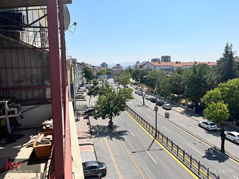 Yeni̇mahalle i̇vedi̇k caddesi̇ üzeri̇ firsat dubleks dai̇re