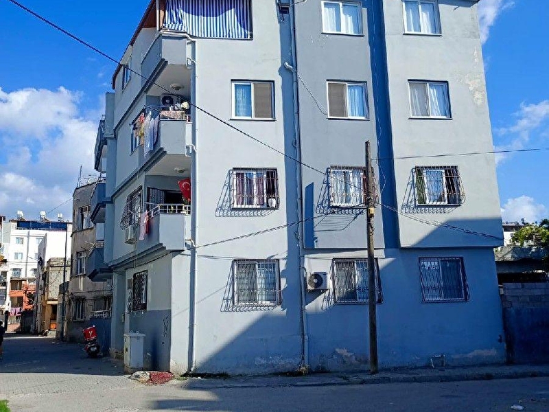 Barbaros mahallesi̇nde 2+1 satlik dai̇re