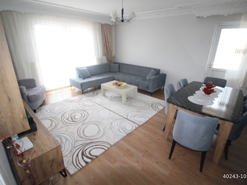 Krc'den bahçeleri̇çi̇ mahallesi̇nde yapili asansörlü 3+1 satilik dai̇re