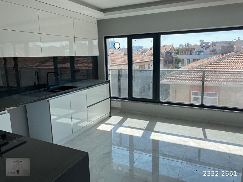 Emek'te  emsalsi̇z geni̇şli̇kte  4 + 1 satilik  dublex  *****