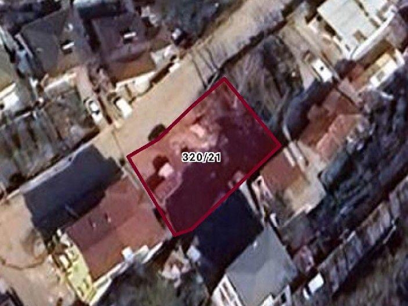 Körfez hereke mahallesi̇nde 460 m2 konut i̇marli satilik arsa