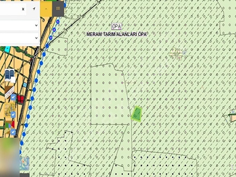 Mustafa karadan karahüyükte 4724 m2 satilik parsel