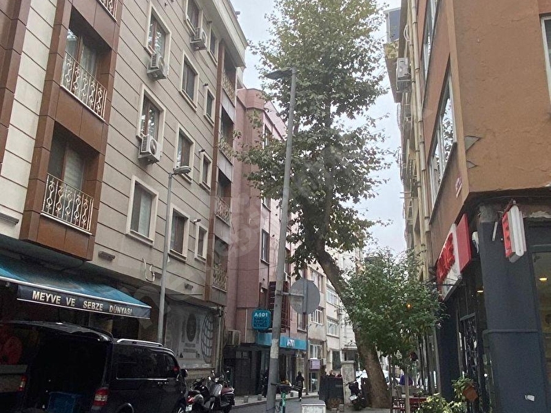 Şişli Merkezde 245 M2 Asansörlü Yangın Merdivenli İşyeri Ofis