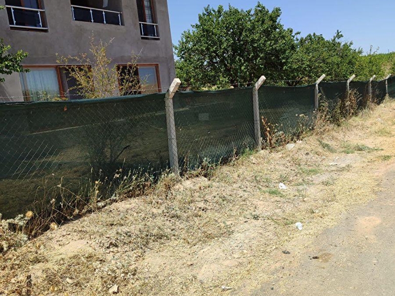 Malatya havali̇manina 3 km uzaklıkta ,müstakil bahçe ve ev