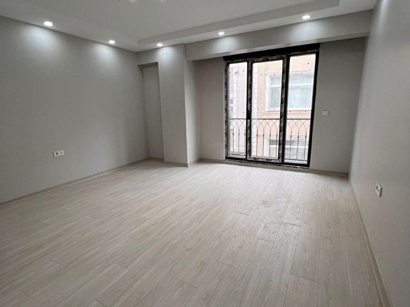 Fati̇h çapa şehremi̇ni̇' mah.sifir bi̇nada 1.kat 2+1 90m2 dai̇re