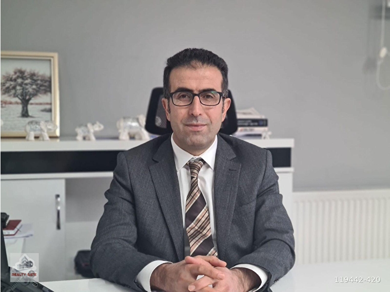 Realty gate gayrimenkulden " i̇zmir bornova da devren satılık okul"